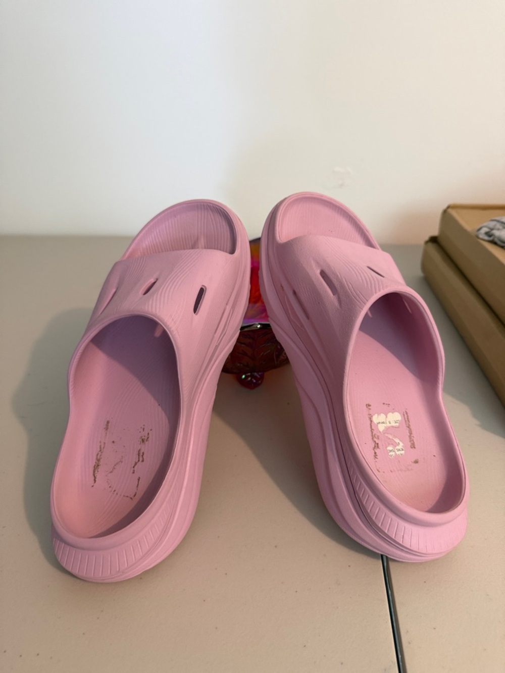 Hoka sandals size 8